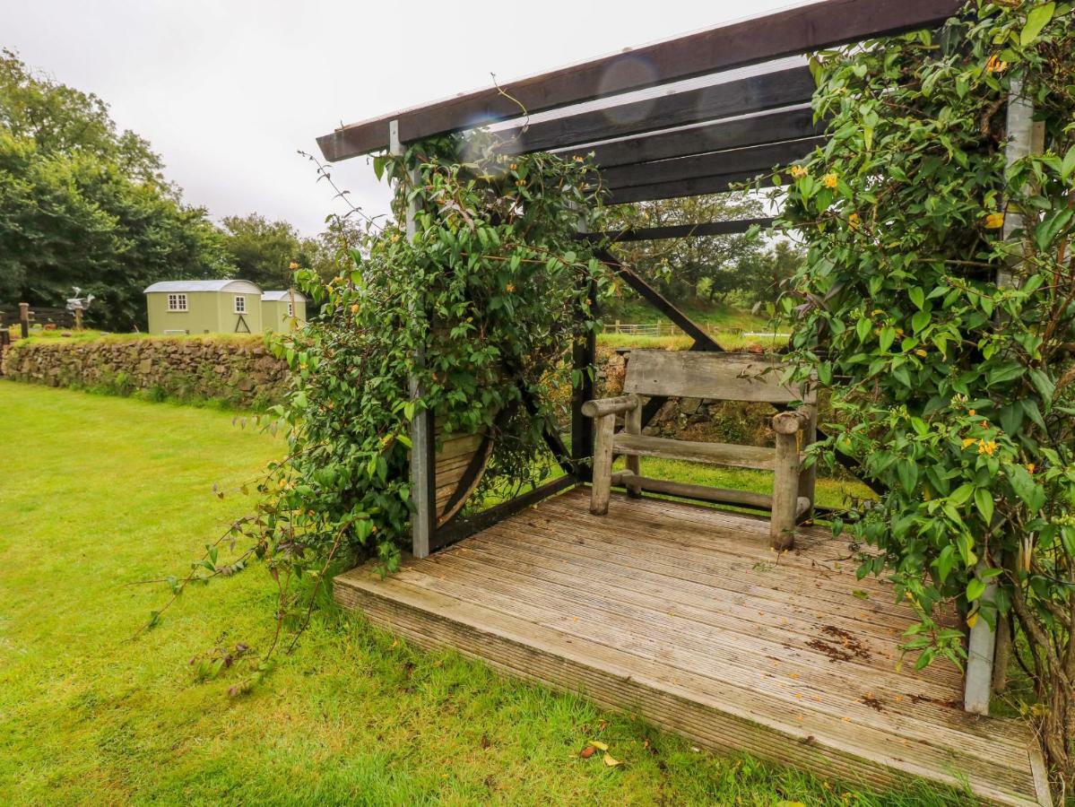 Shepherds Hut - The Crook Milford Haven Dış mekan fotoğraf