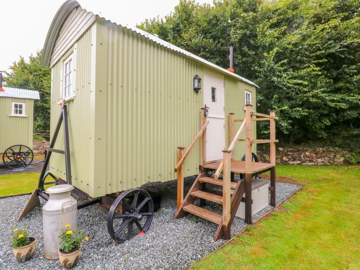 Shepherds Hut - The Crook Milford Haven Dış mekan fotoğraf